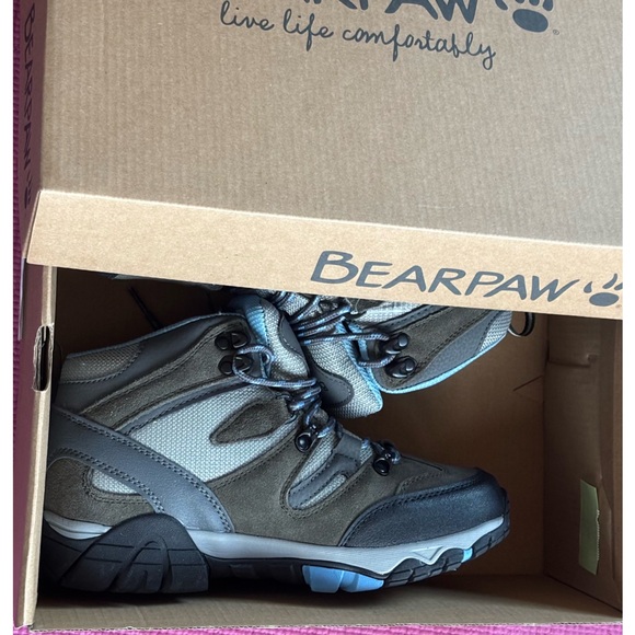 ๐ป BearPaw Gray Suede Hiking Boots - Wide ๐ป - Picture 13 of 16